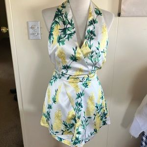 Sexy short jumper by Luxxel Miami